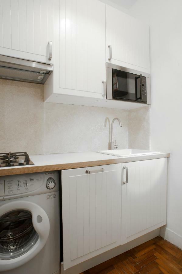 Santa Cecilia Apartment In Via Del Corso Рим Екстер'єр фото
