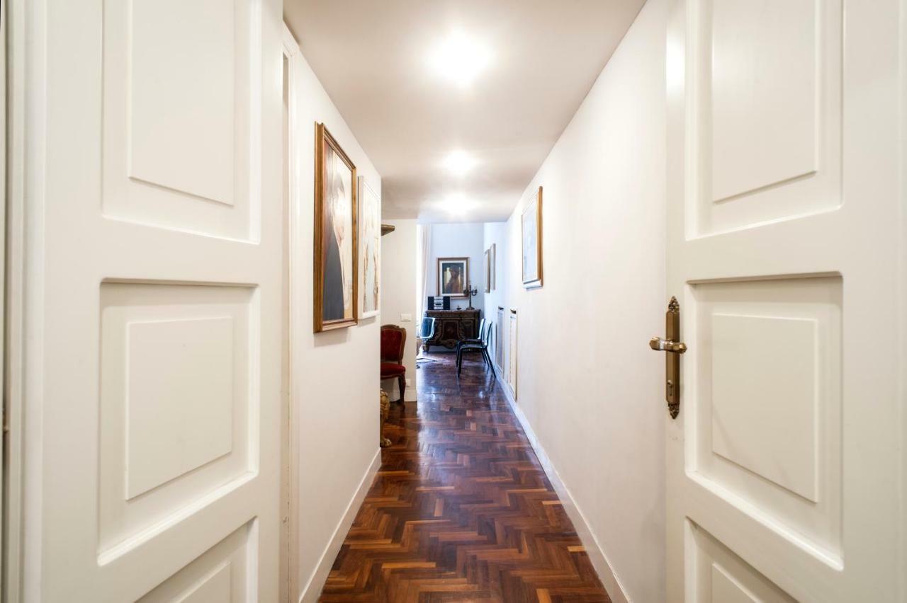Santa Cecilia Apartment In Via Del Corso Рим Екстер'єр фото
